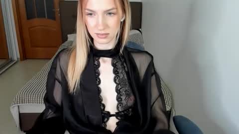 Snapshot of andrianabelle chatting on September 28, 4:16 pm andrianabelle online show from September 28, 4:16 pm