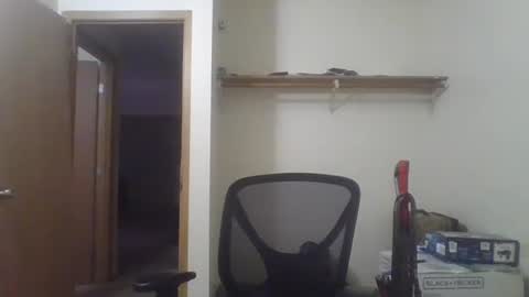 Snapshot of androidified chatting on October 5, 4:21 am androidified online show from October 5, 4:21 am