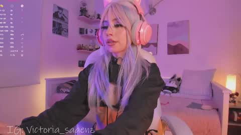 Victoria Senz  online show from April 9, 8:47 pm