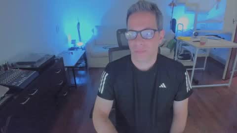 Andrew online show from December 1, 10:46 am