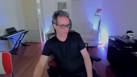 Andrew online show from December 7, 7:43 am