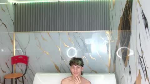 andy_dan1 online show from April 17, 10:01 pm