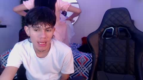 andy_dan1 online show from February 21, 4:51 am