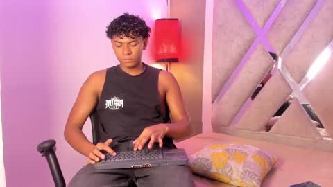 Snapshot of andy_jones7 chatting on October 1, 3:16 am andy_jones7 online show from October 1, 3:16 am