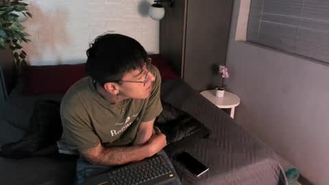 Andy Joy  online show from October 6, 11:06 am