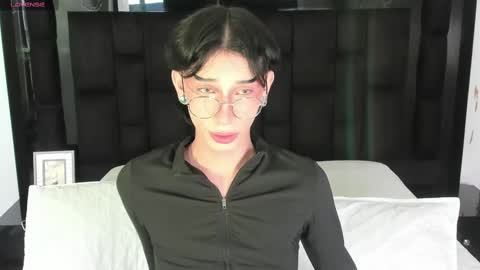 Snapshot of andywiills chatting on February 14, 9:21 pm Andy online show from February 14, 9:21 pm