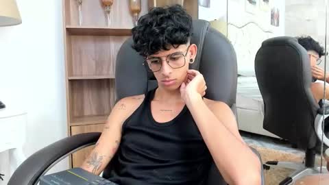 andyxibrat online show from March 4, 7:44 pm