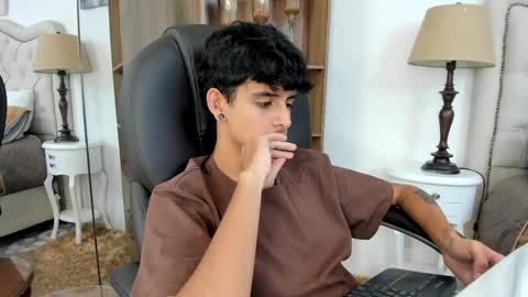 andyxibrat online show from May 14, 12:14 pm