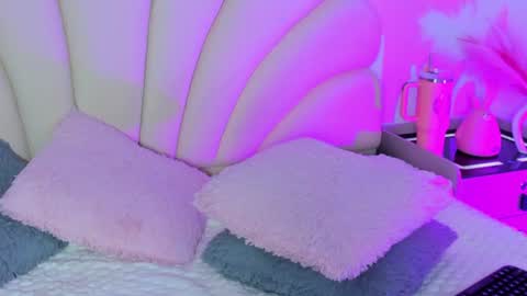 Angel online show from July 11, 3:15 pm