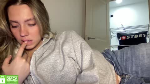 Snapshot of angel_from_sky chatting on January 25, 12:26 pm Greetings  Jess online show from January 25, 12:26 pm