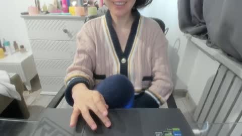 angel_lee__ online show from March 9, 5:00 am