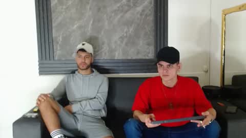 angel_villareal_ online show from February 10, 5:21 am