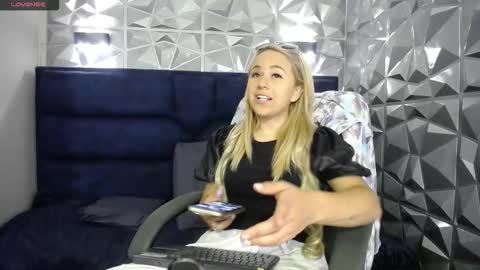 Angel online show from December 19, 12:22 pm