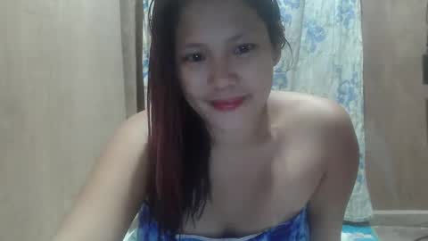 Snapshot of angela413796 chatting on February 9, 9:05 am angela413796 online show from February 9, 9:05 am