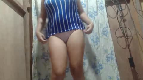 Snapshot of angela413796 chatting on January 13, 2:07 am angela413796 online show from January 13, 2:07 am