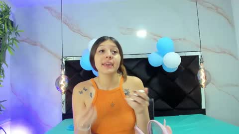 Snapshot of angelaa_cute chatting on September 27, 12:25 pm ANGELA online show from September 27, 12:25 pm