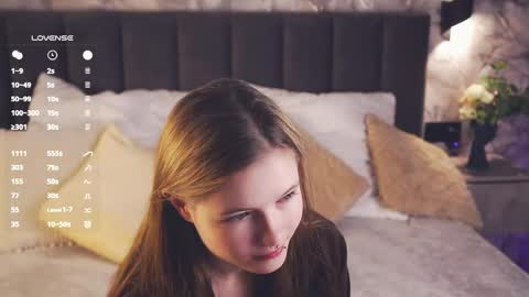 Mary online show from April 19, 1:12 pm