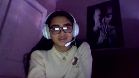 angelabvalle online show from March 5, 7:06 am