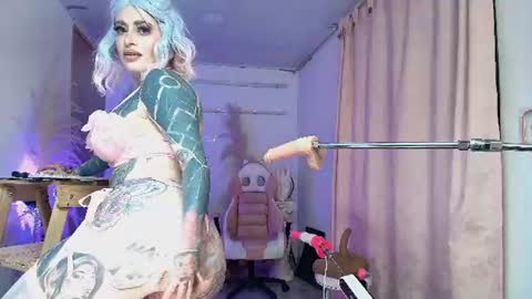 Angela Cianuro online show from June 21, 3:24 am