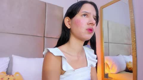 angelag_ online show from November 22, 8:18 pm