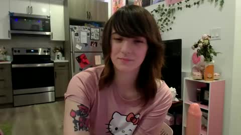Snapshot of angelalice555 chatting on October 19, 6:51 am angelalice555 online show from October 19, 6:51 am