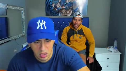 Angel And Cris online show from October 16, 12:38 pm