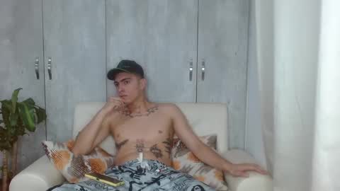 angelbacker22 online show from January 27, 4:41 am