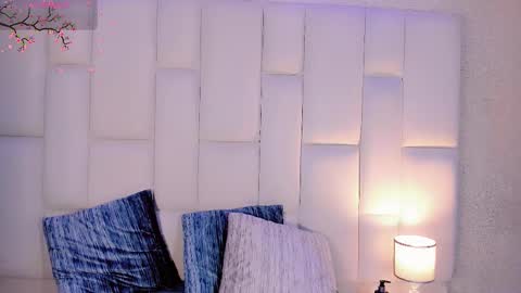 angeles_bust online show from December 16, 11:44 pm