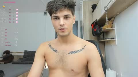 Snapshot of angelfrank chatting on February 17, 6:06 pm Frankie online show from February 17, 6:06 pm