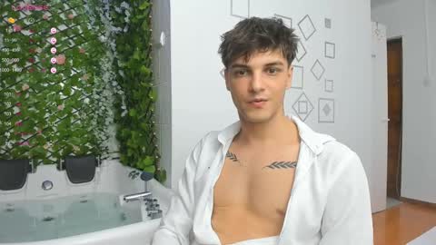 Snapshot of angelfrank chatting on March 7, 11:16 pm Frankie online show from March 7, 11:16 pm