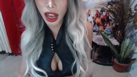 Snapshot of angelic_face_808 chatting on February 14, 10:07 am DIVINE ANGEL online show from February 14, 10:07 am
