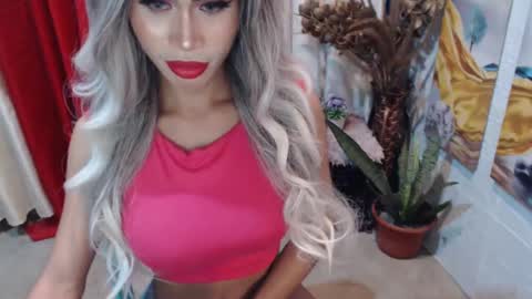 Snapshot of angelic_face_808 chatting on February 7, 10:50 am DIVINE ANGEL online show from February 7, 10:50 am