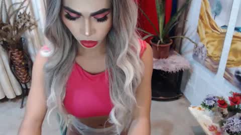 Snapshot of angelic_face_808 chatting on February 1, 4:46 am DIVINE ANGEL online show from February 1, 4:46 am