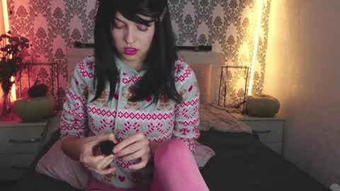 Angelika Rouge online show from December 2, 6:17 pm