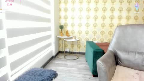 Snapshot of angelina_class_7 chatting on September 24, 3:52 pm angelina_class_7 online show from September 24, 3:52 pm