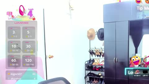 Snapshot of angelina_stone_65 chatting on September 12, 12:34 am Angelina online show from September 12, 12:34 am