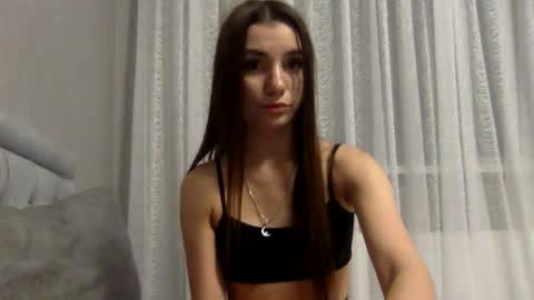 Snapshot of angelina_sunshine chatting on September 29, 9:25 pm Angelina online show from September 29, 9:25 pm