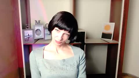 Snapshot of angelinalov_ chatting on September 29, 6:56 am Angelina online show from September 29, 6:56 am