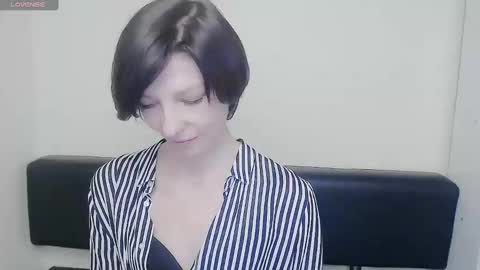 Snapshot of angelinalov_ chatting on February 25, 10:37 am Angelina online show from February 25, 10:37 am