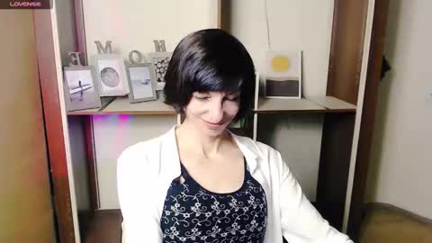 Snapshot of angelinalov_ chatting on October 15, 7:10 am Angelina online show from October 15, 7:10 am