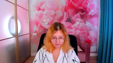 AngelinaLow online show from February 17, 12:26 pm