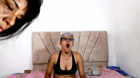 angelinandnini online show from June 25, 7:24 am
