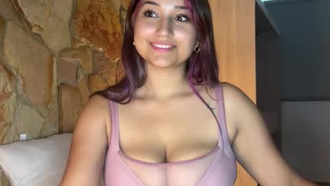 Snapshot of angelinarh chatting on September 19, 7:39 pm Angie online show from September 19, 7:39 pm