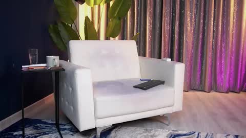 Angelina online show from November 8, 5:05 pm