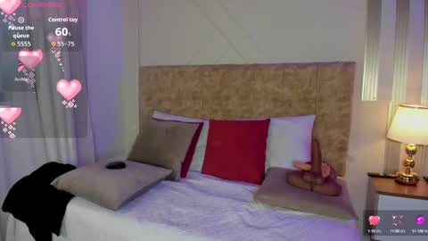 Snapshot of angelinarouse_ chatting on October 13, 4:36 am angelinarouse_ online show from October 13, 4:36 am