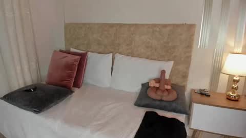 Snapshot of angelinarouse_ chatting on September 27, 5:05 am angelinarouse_ online show from September 27, 5:05 am