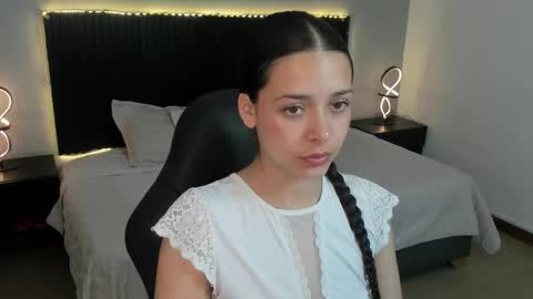 angeline_davies online show from October 28, 3:51 am