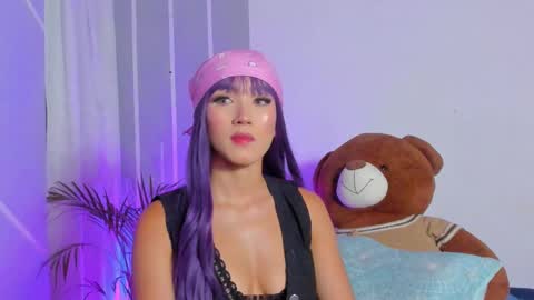 Angelique Murphy online show from November 6, 8:39 am