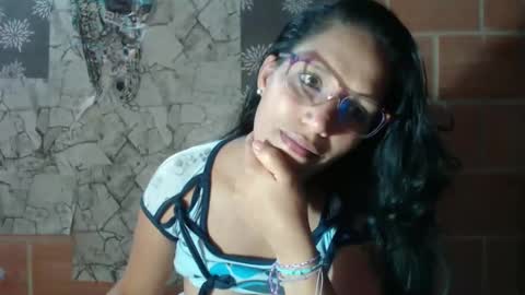 Snapshot of angelitaa_hot chatting on February 20, 2:40 am angela online show from February 20, 2:40 am