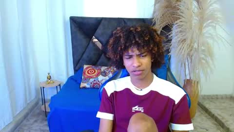 Angel online show from April 18, 8:20 pm